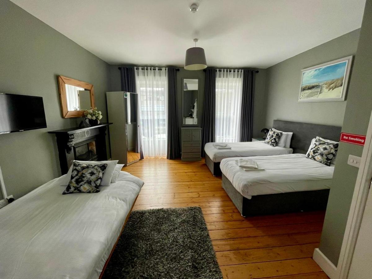 6 New Street Selfcatering Bnb Studio 1 Бэнтри Экстерьер фото